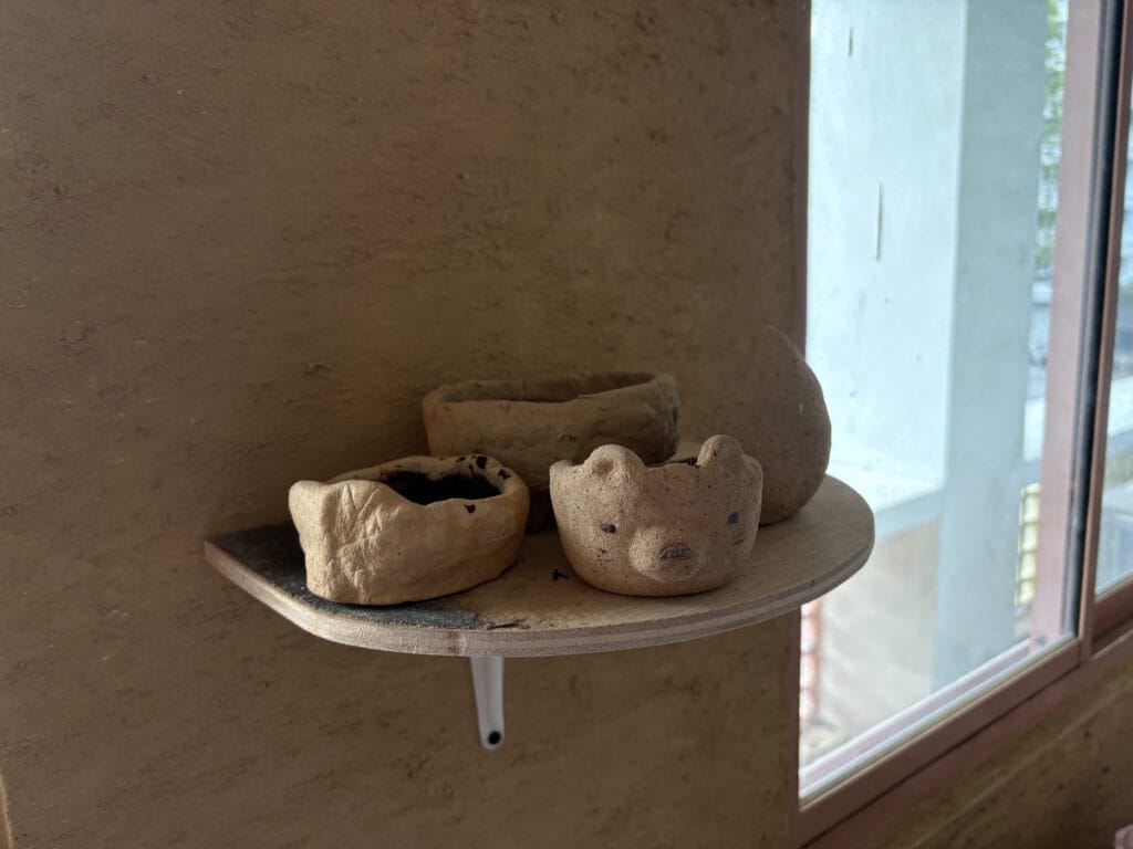 More ferticlay homeware, against the ferticlay-painted wall in the studio. Photo courtesy of Xueting-EcoCupid.