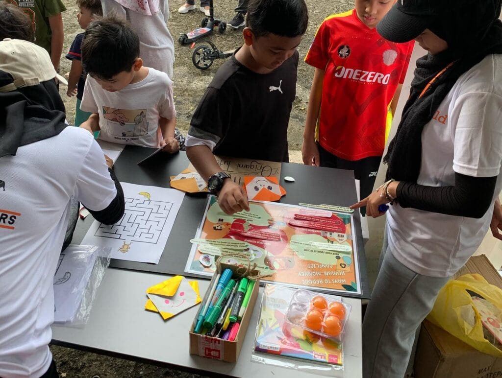 Interactive activities and puzzles bring conservation to life for young learners. Photo courtesy of Animal Neighbours Project.