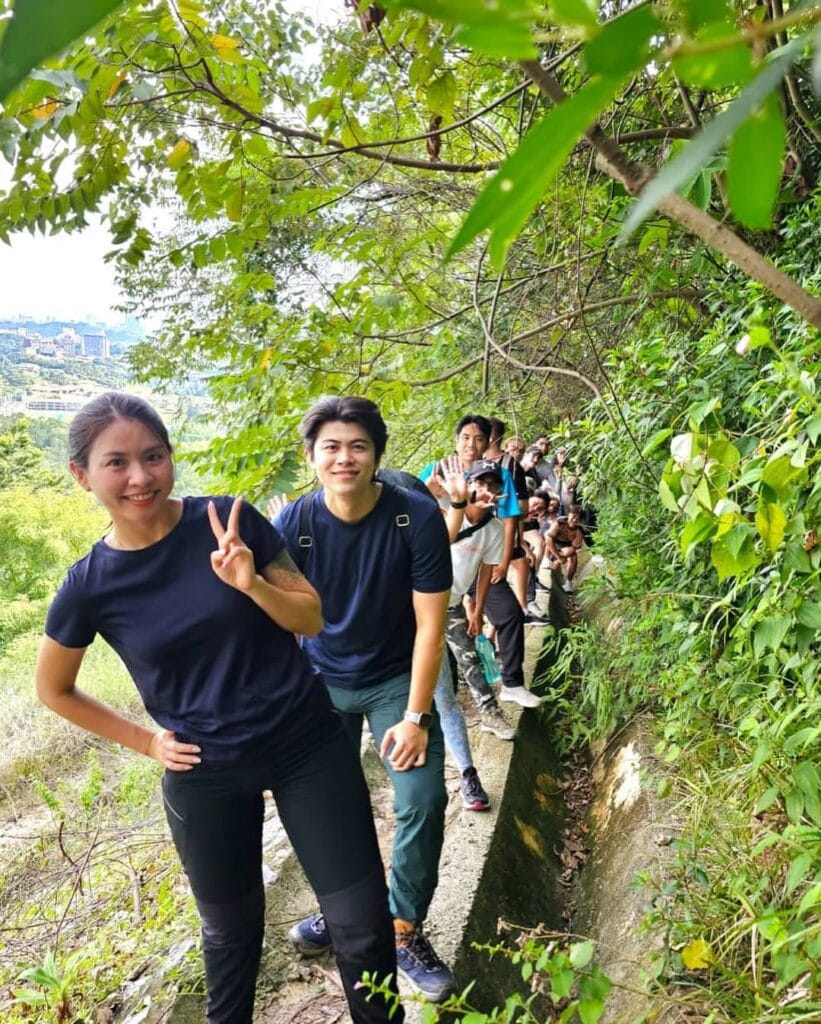 ANP’s Wild Wonders walk brings volunteers on the trail to discover nature up close. Photo courtesy of Animal Neighbours Project.