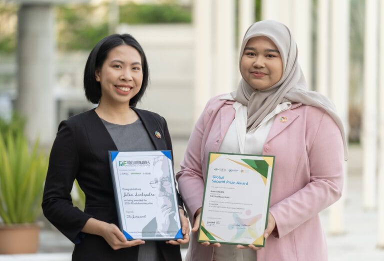 Jitsai Santaputra (left) and Amira (right) are the co-founders of Y4E-SEA. Photo courtesy of Y4E-SEA.